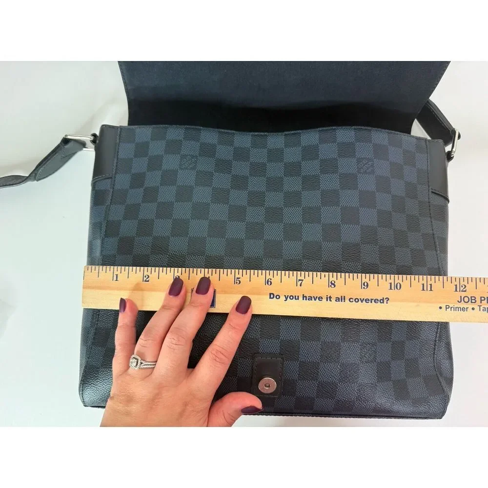 Louis Vuitton Daniel MM Messenger Bag Mens MM Damier Graphite Leather Trim‎